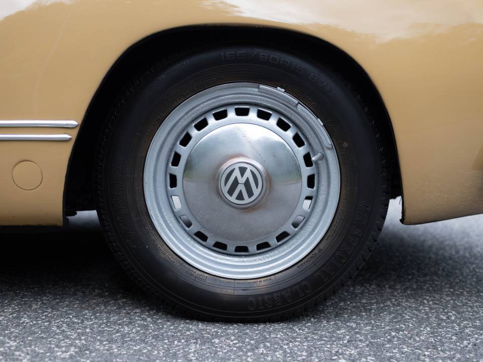 Bild 25/50 von Volkswagen Karmann Ghia 1600 (1970)