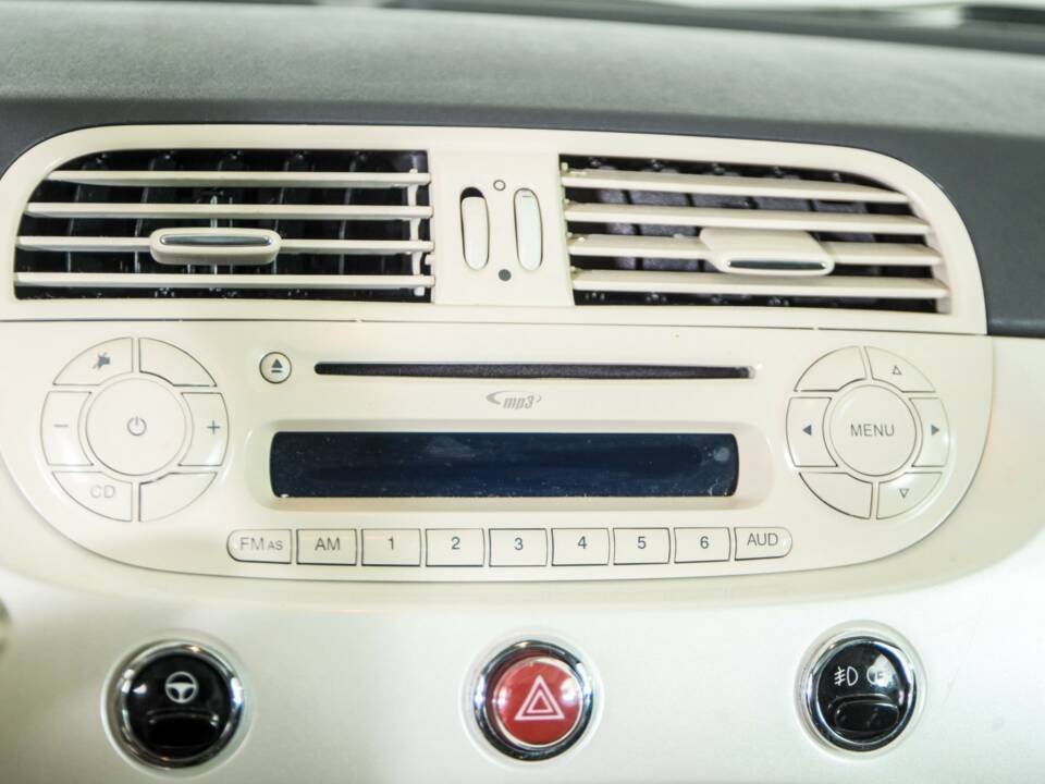 Bild 22/42 von FIAT 500 (2009)