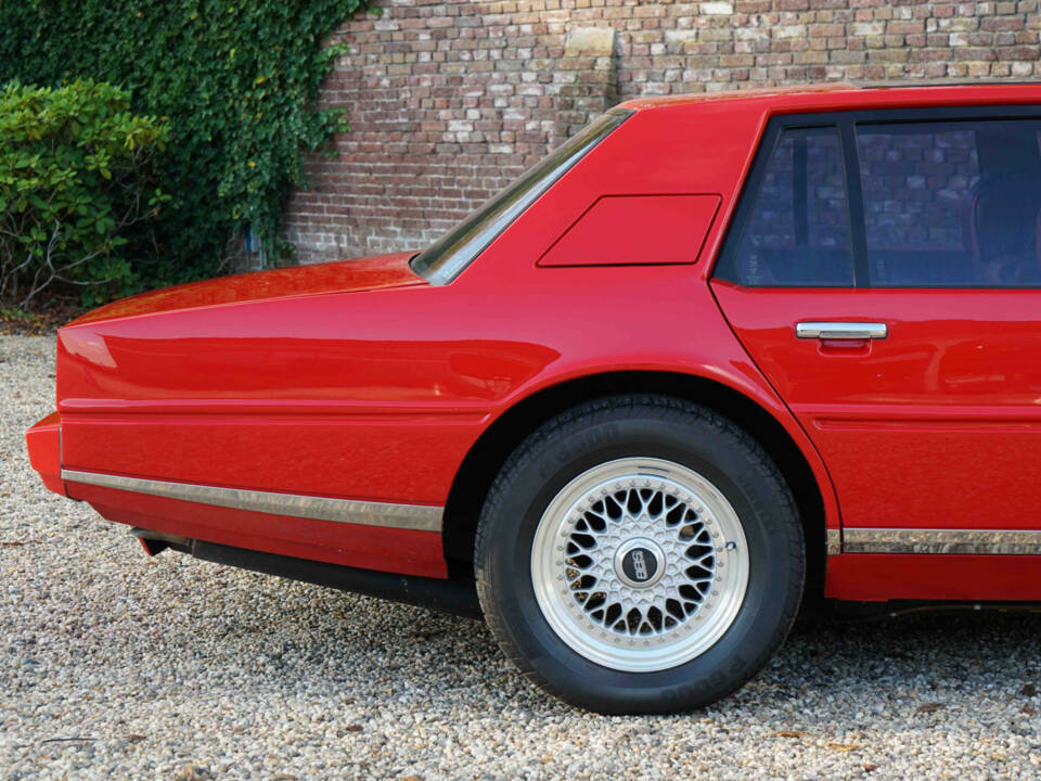 Bild 30/50 von Aston Martin Lagonda (1984)