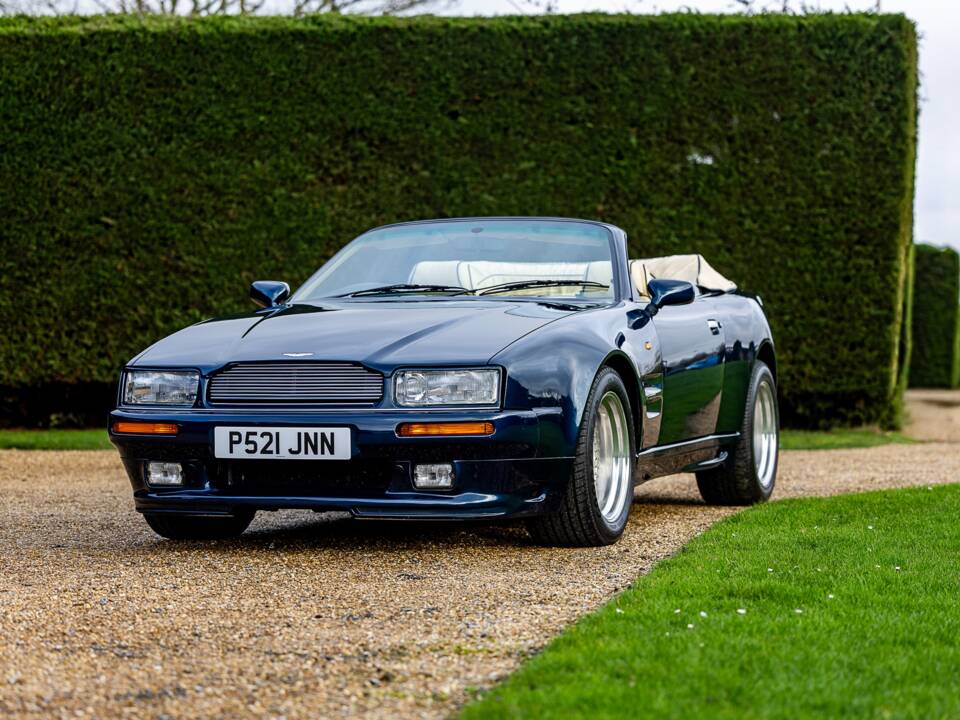 Image 19/50 of Aston Martin Virage Volante (1997)