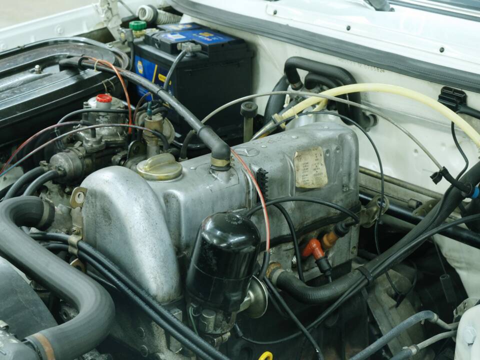 Bild 46/50 von Mercedes-Benz 230 (1977)