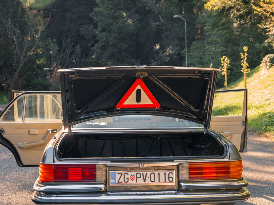 Bild 71/105 von Mercedes-Benz 280 S (1972)