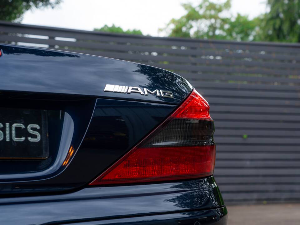 Image 4/56 de Mercedes-Benz SL 65 AMG (2004)