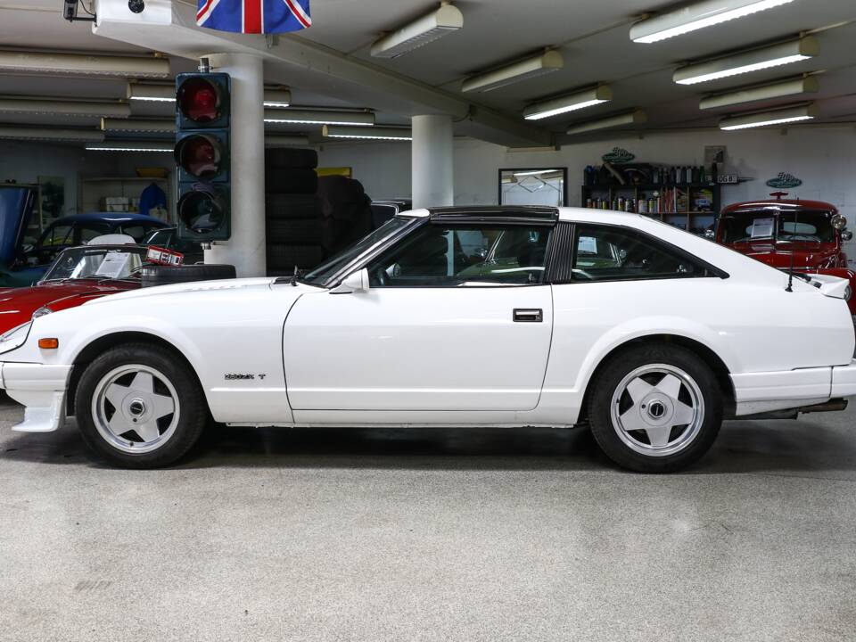 Image 7/26 of Datsun 280 ZXT Turbo (1983)