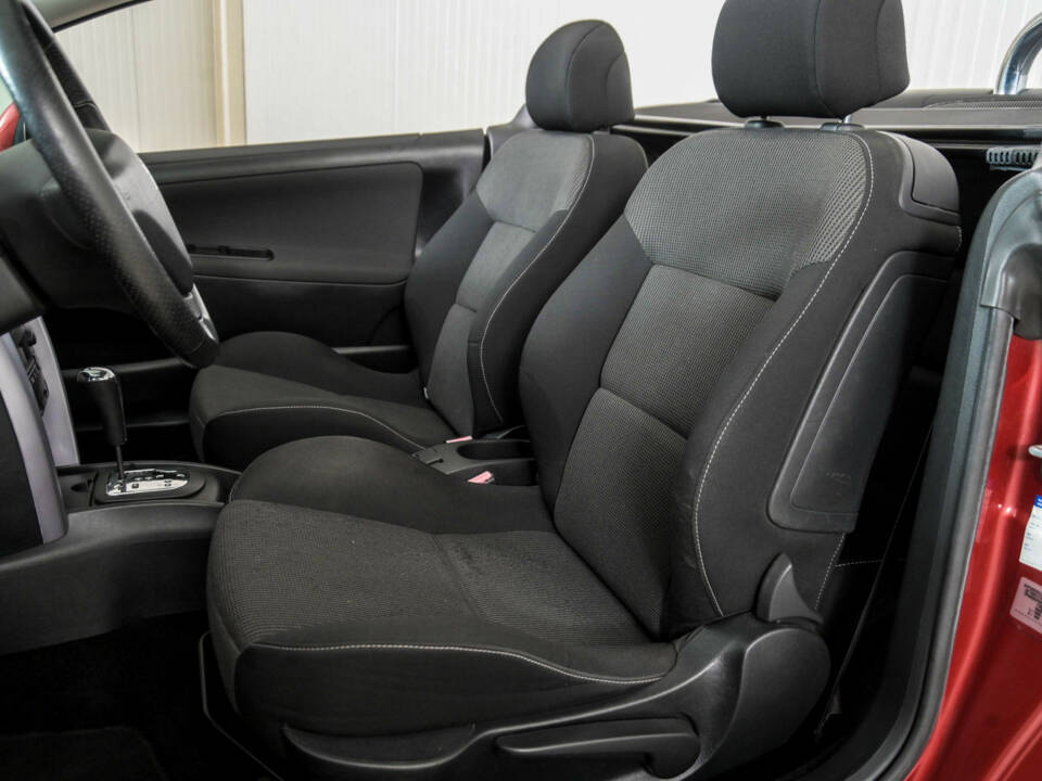 Imagen 20/50 de Peugeot 207 CC 1.6 VTi (2008)