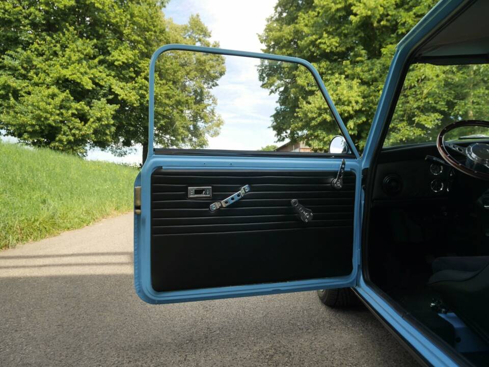 Image 11/39 of Austin Mini Cooper 1300 Rallye (1984)