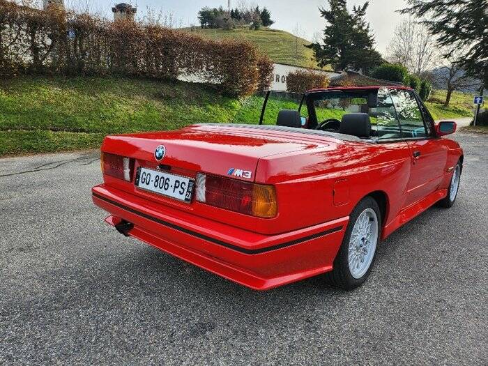 Image 7/7 of BMW M3 (1989)