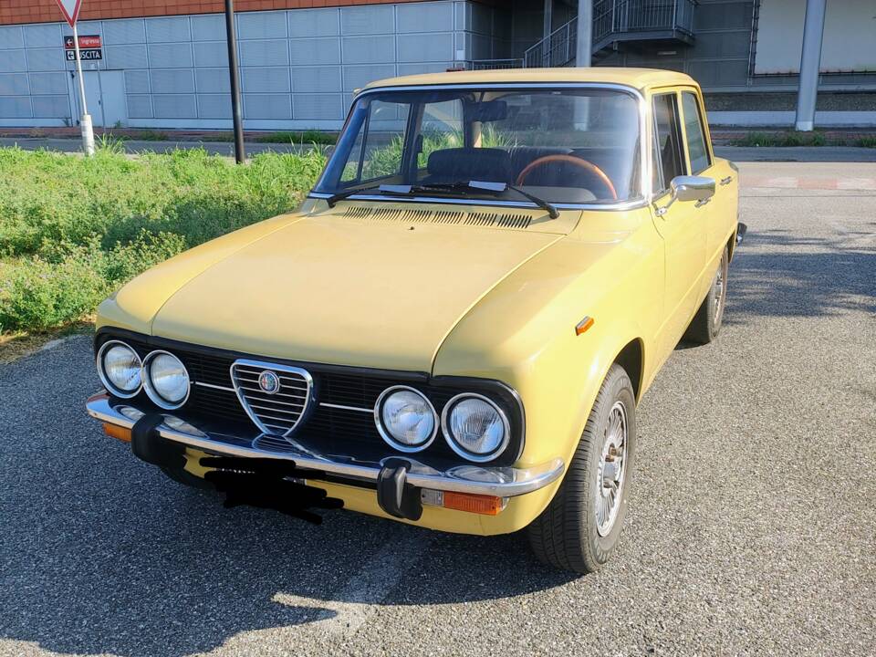 Bild 1/10 von Alfa Romeo Giulia Nuova Super 1300 (1975)