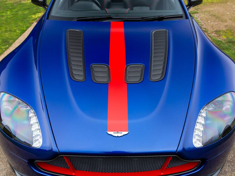 Bild 24/85 von Aston Martin V12 Vantage AMR Roadster (2018)