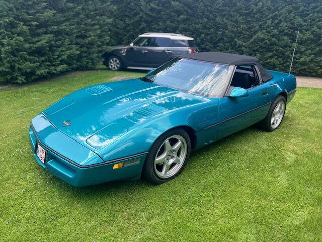 Image 2/6 of Chevrolet Corvette Convertible (1987)