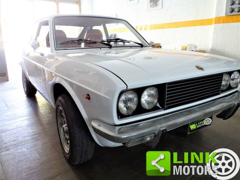 Image 3/10 of FIAT 128 Sport Coupe (1974)