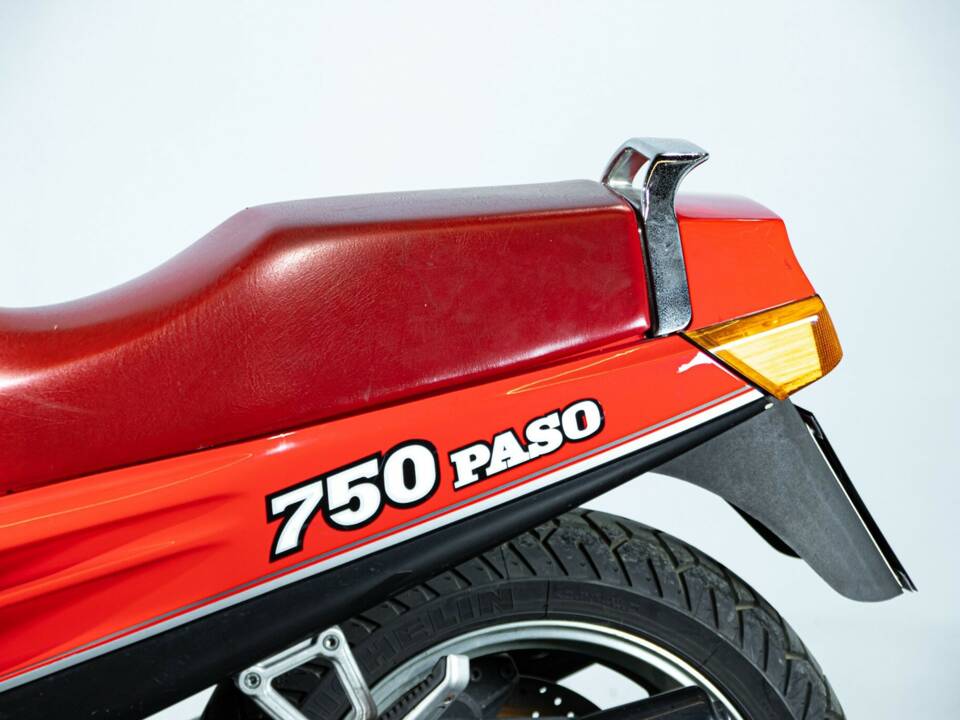 Image 27/50 de Ducati 750 Paso (1987)