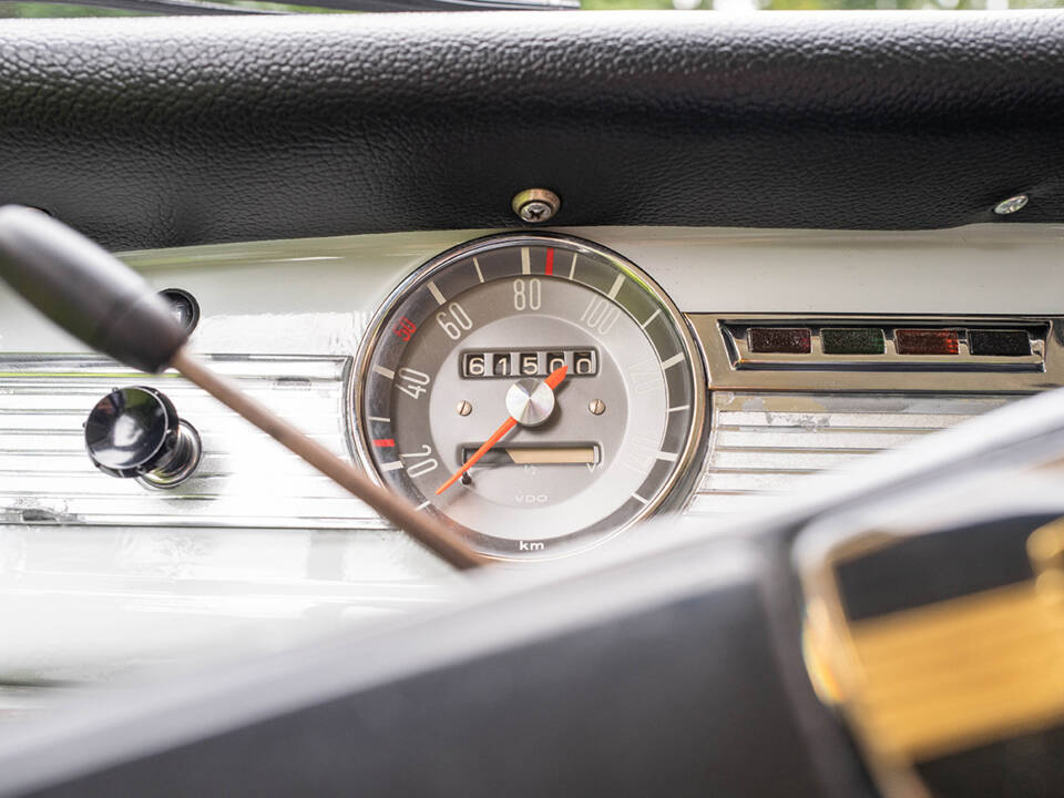 Bild 88/118 von BMW 700 LS Luxus (1965)