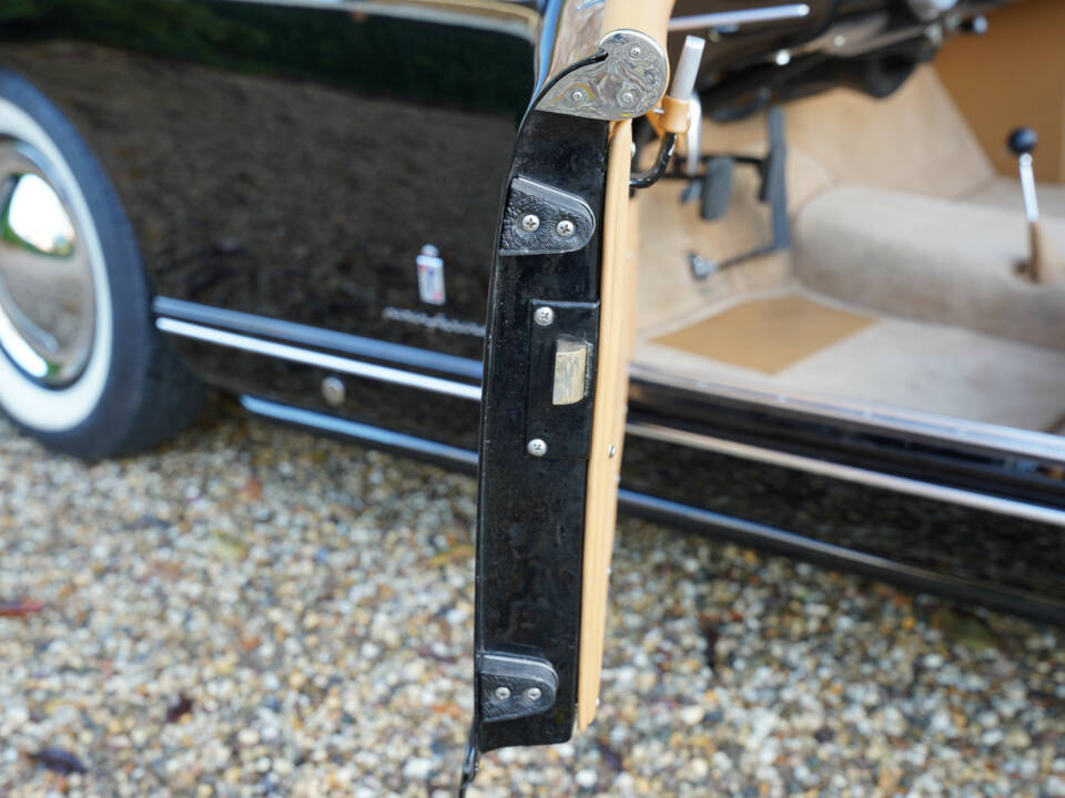 Image 30/50 of Nash-Healey Roadster (1953)