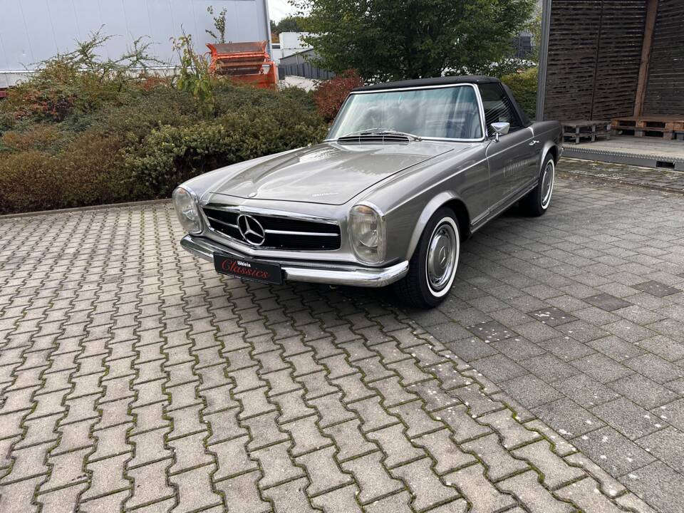 Image 3/36 of Mercedes-Benz 280 SL (1968)