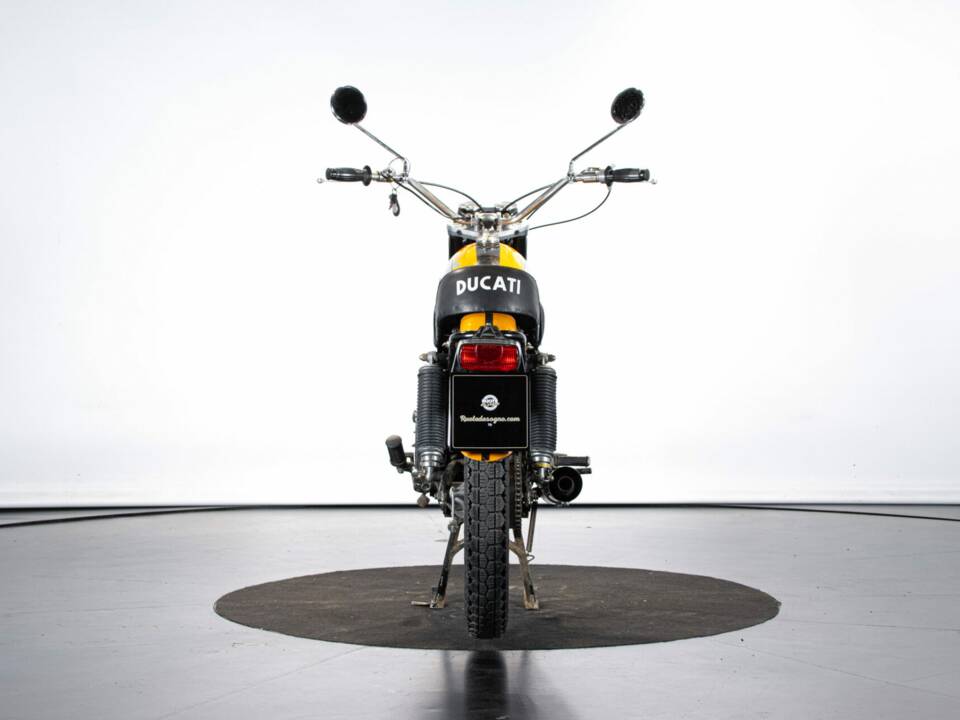 Image 3/50 of Ducati 250 Scrambler (1971)