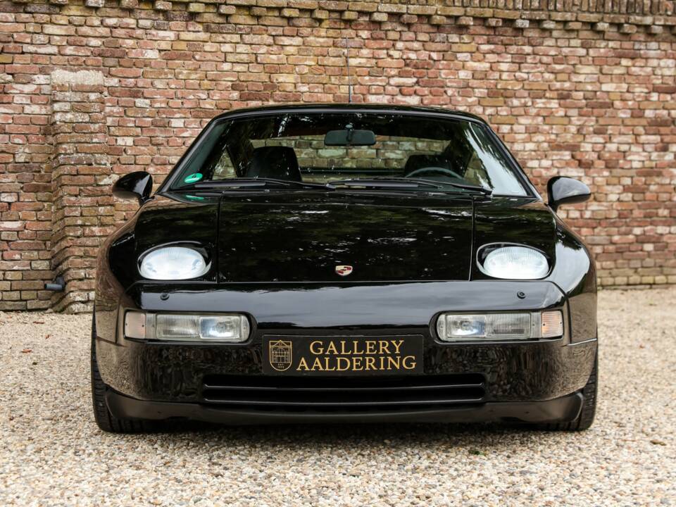 Afbeelding 19/50 van Porsche 928 GTS (1994)