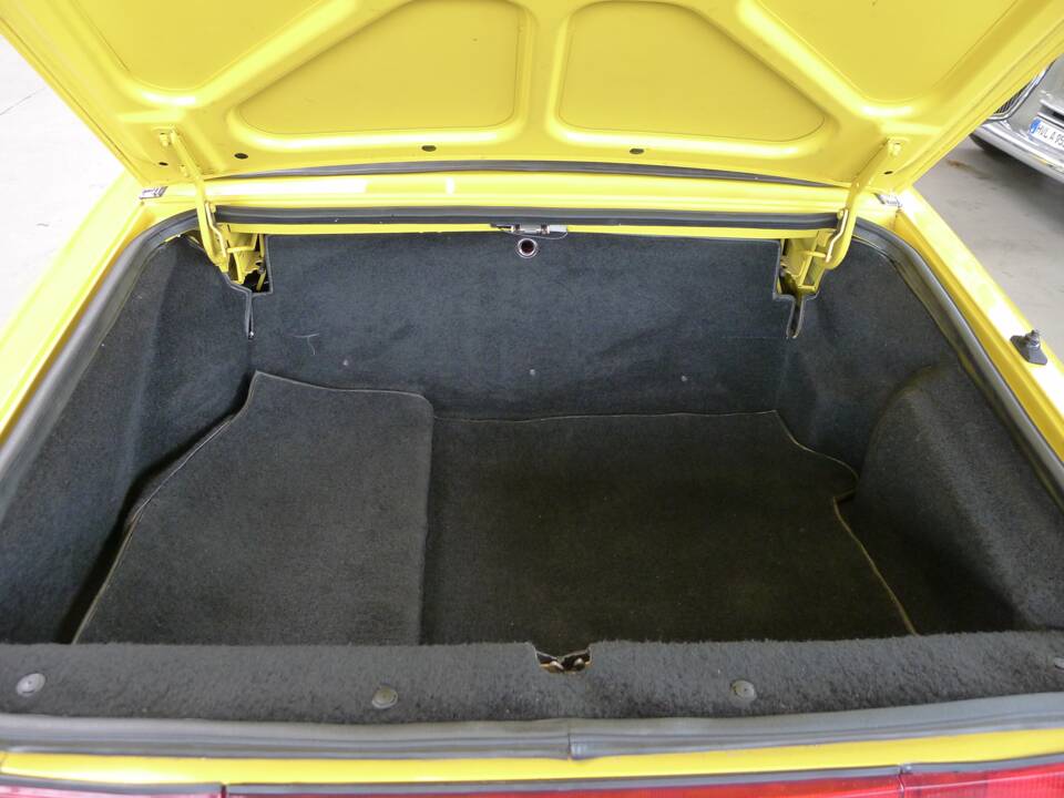 Bild 13/39 von Alfa Romeo 2.0 Spider (1992)