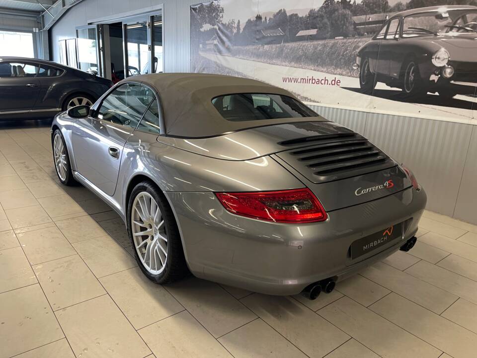 Imagen 9/17 de Porsche 911 Carrera 4S (2005)