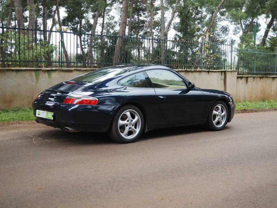 Image 2/43 of Porsche 911 Carrera (1999)