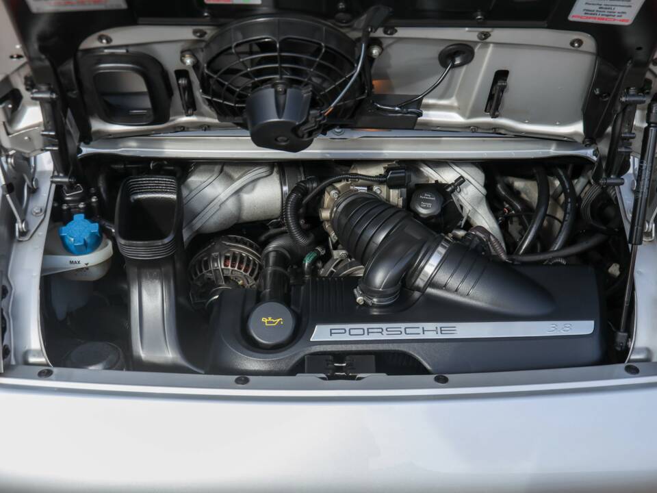 Image 24/50 of Porsche 911 Carrera S (2004)