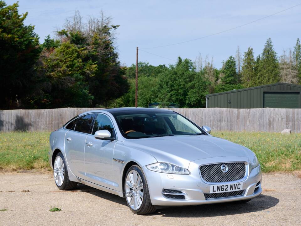Image 3/10 of Jaguar XJ 5.0 (2012)
