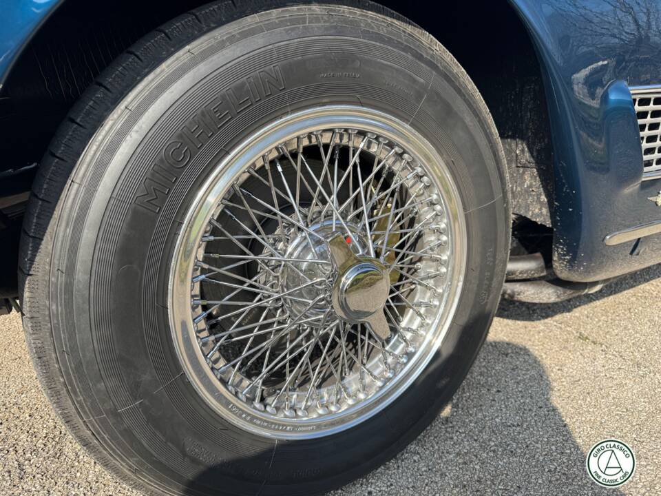 Image 18/43 of Maserati 3500 GT Touring (1961)