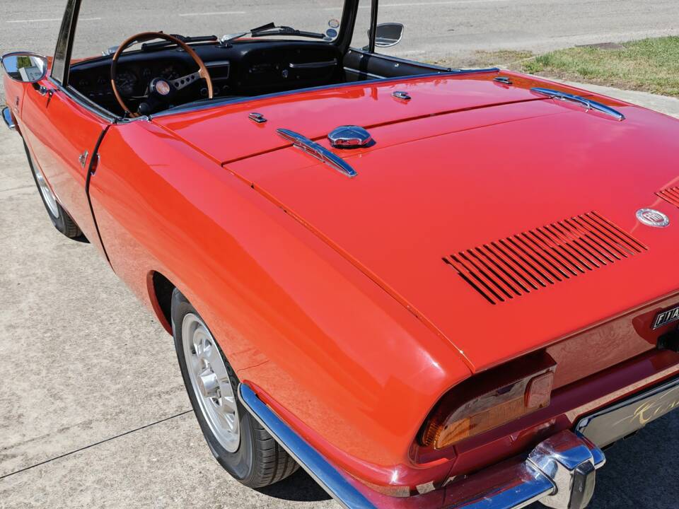 Bild 28/50 von FIAT 850 Sport Spider (1969)