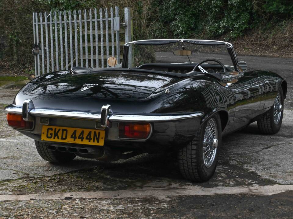 Image 3/50 de Jaguar Type E V12 (1974)