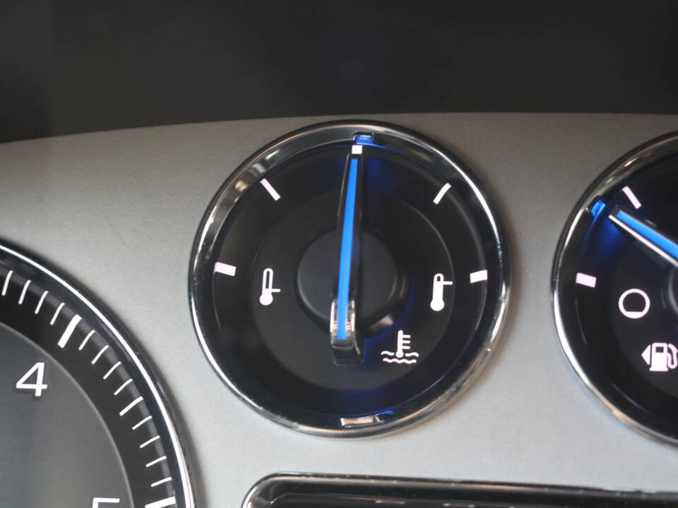 Bild 43/50 von Cadillac Escalade (2009)