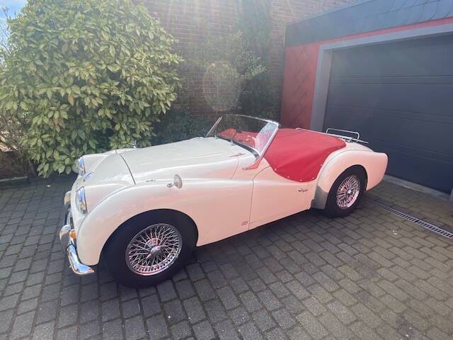 Image 6/11 of Triumph TR 3A (1961)