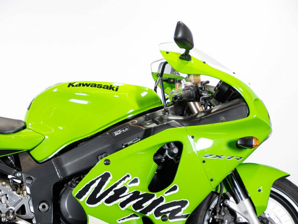 Immagine 32/50 di Kawasaki Ninja 750 ZX-7R (1999)