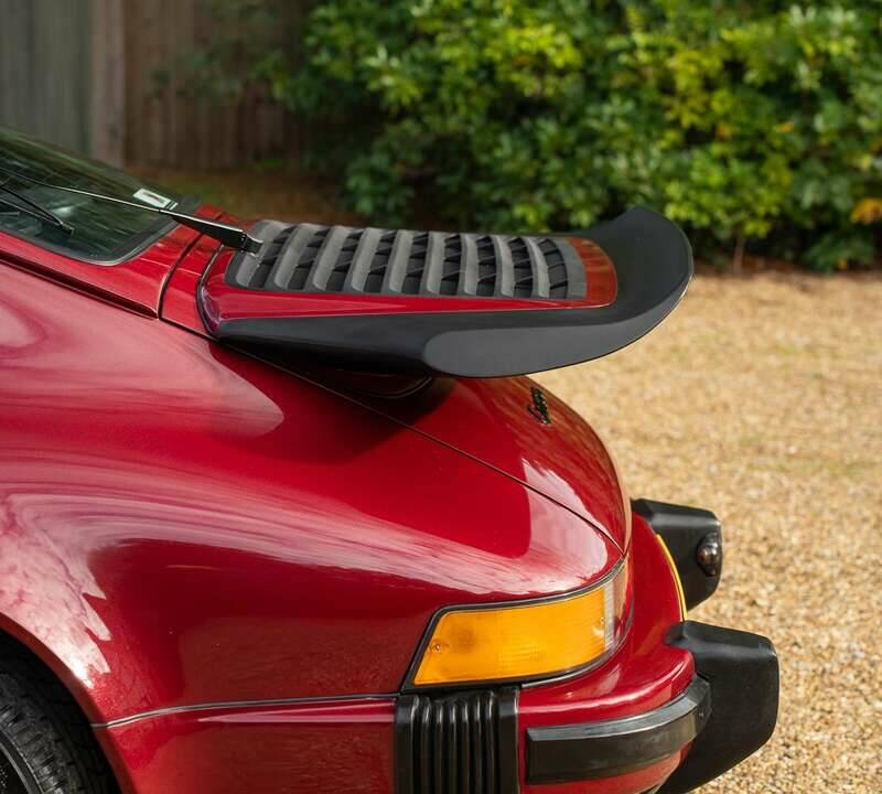 Bild 31/50 von Porsche 911 Carrera 3.2 (1989)