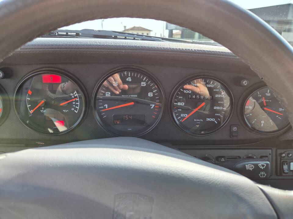 Bild 29/33 von Porsche 911 Carrera 4S (1996)