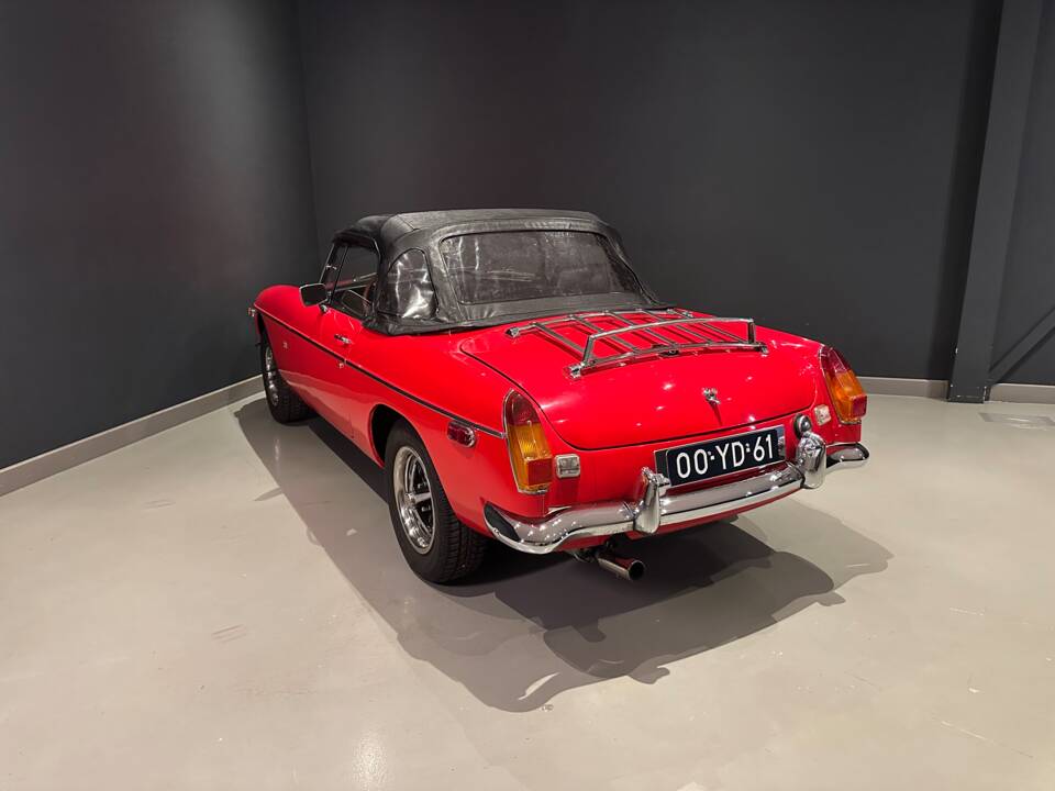 Imagen 4/49 de MG MGB (1977)