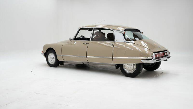 Image 4/15 of Citroën DS 21 (1970)