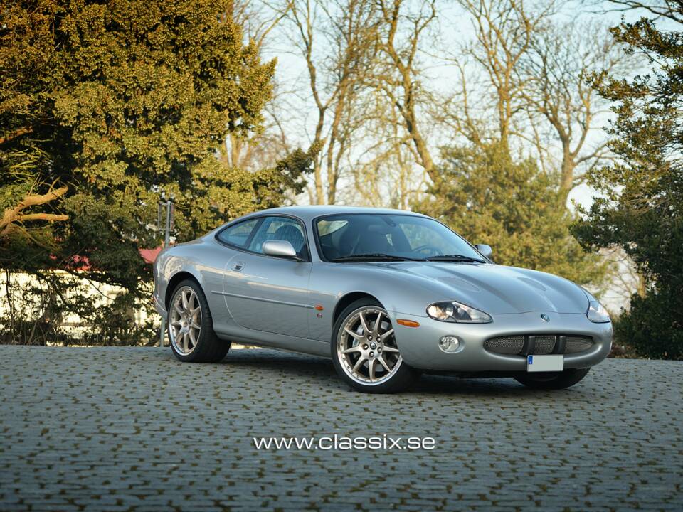 Image 1/29 of Jaguar XKR (2003)