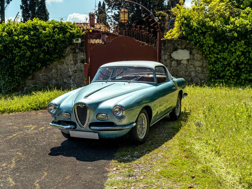 Immagine 6/37 di Alfa Romeo 1900 CSS Ghia-Aigle (1957)