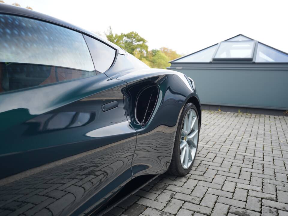 Immagine 50/50 di Lotus Emira (2023)