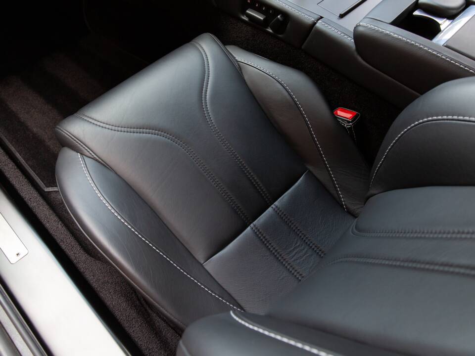 Bild 59/79 von Aston Martin V12 Vantage (2011)