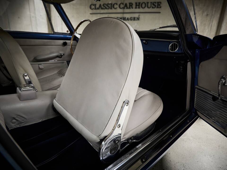 Imagen 73/100 de Ferrari 250 GT 2+2 (1963)