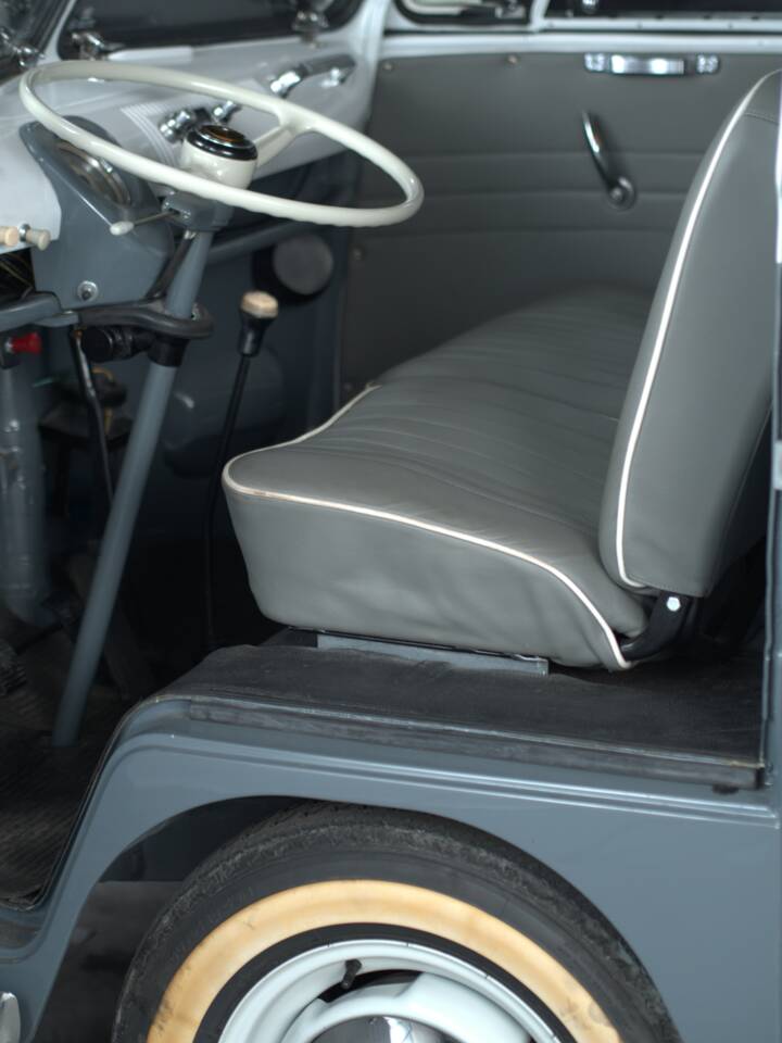 Bild 31/49 von Volkswagen T1 Brasil 1.6 (1970)