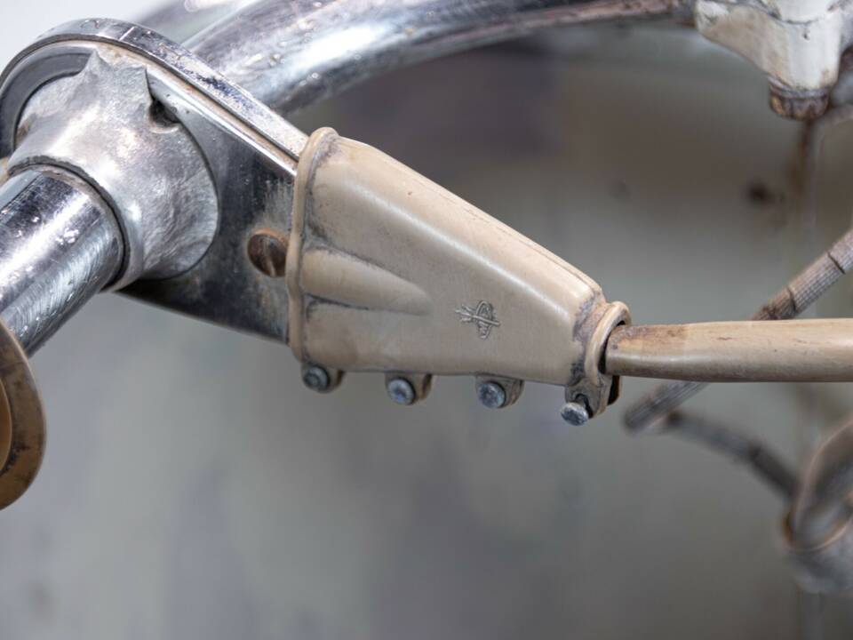 Immagine 49/50 di Piaggio Vespa 125 (1954)