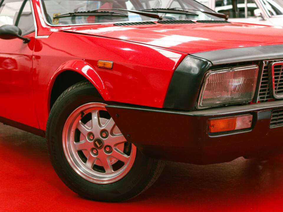 Image 3/39 of Lancia Beta Coupe 2000 i.e. (1982)