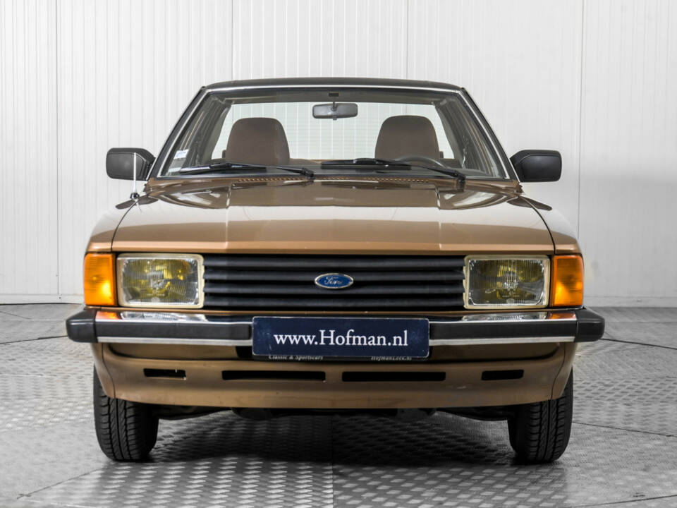 Image 14/50 of Ford Taunus 1600 (1981)