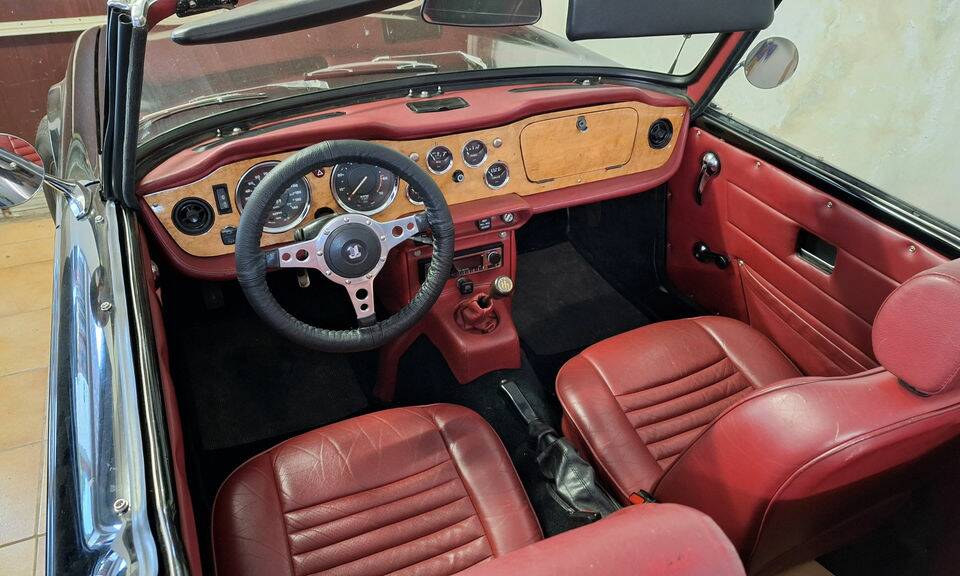 Immagine 2/5 di Triumph TR 6 (1976)