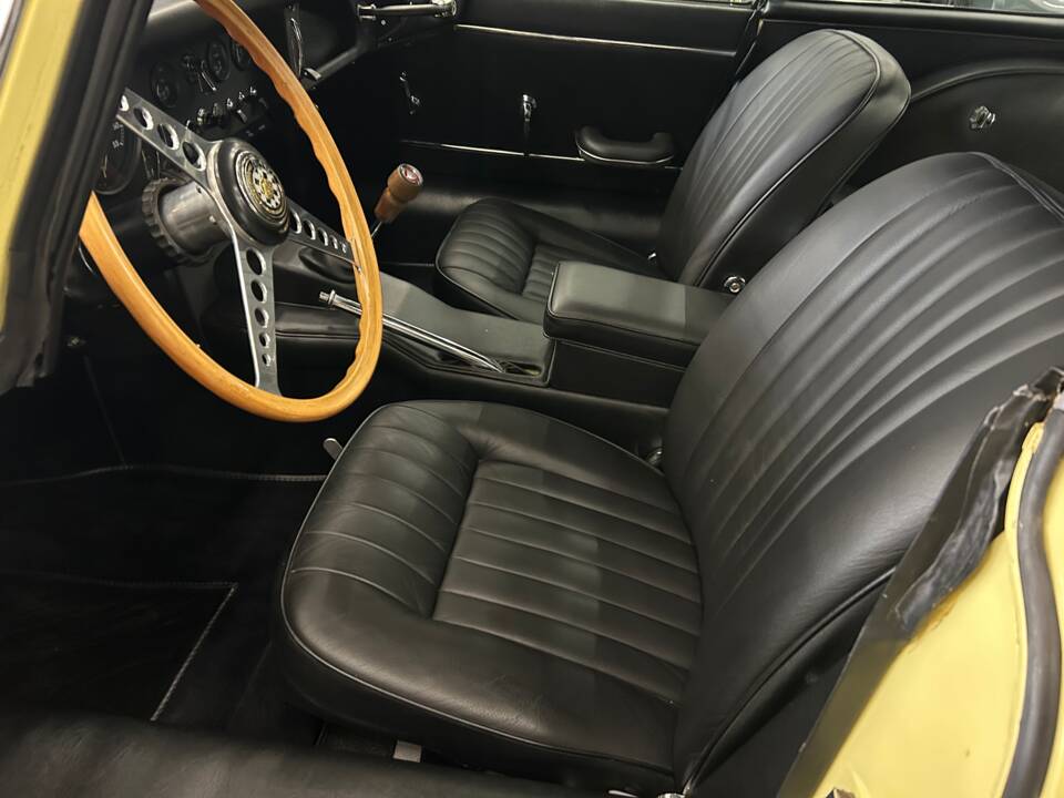 Image 10/28 de Jaguar Type E 4.2 (1965)