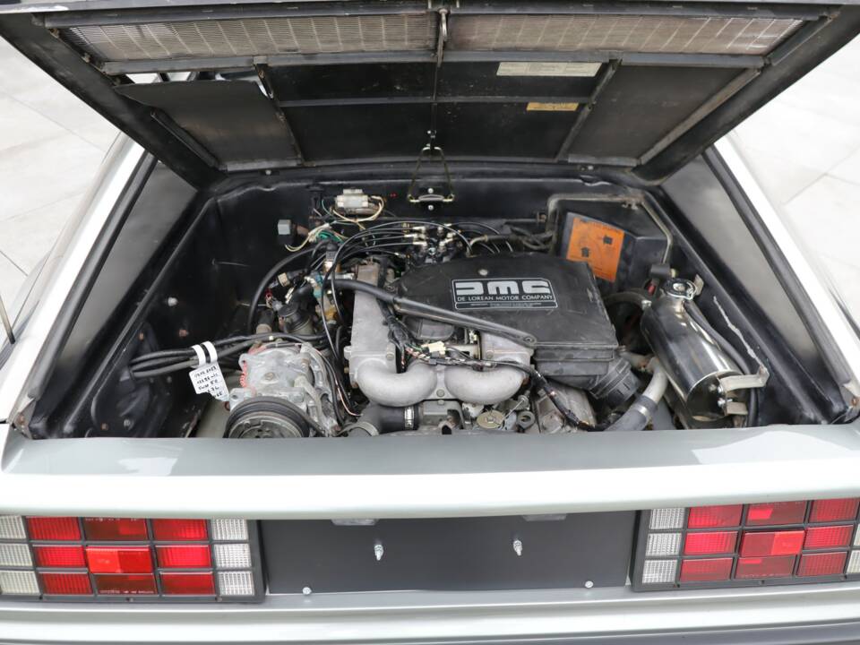 Bild 22/50 von DeLorean DMC-12 (1981)