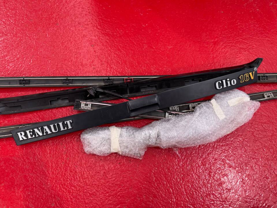 Immagine 21/23 di Renault Clio I 1.8 16V (1991)
