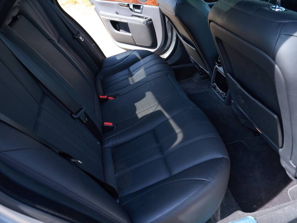 Image 10/10 of Jaguar XJ 5.0 (2012)